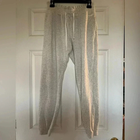 super soft Hollister joggers - Picture 1 of 3